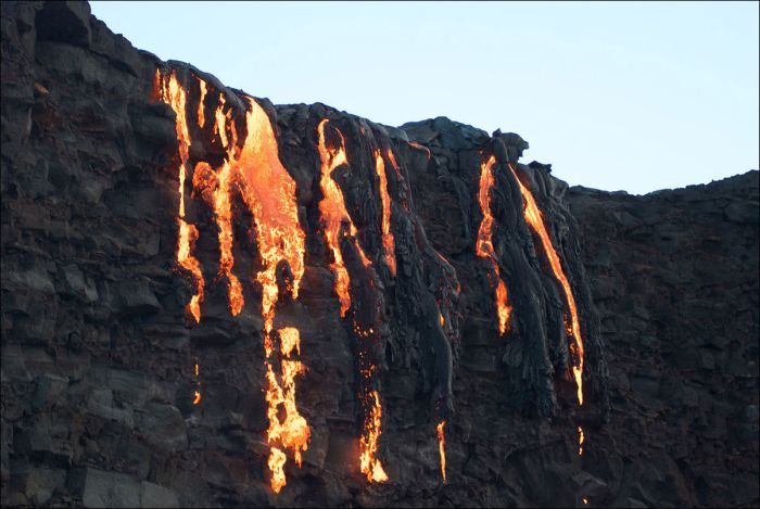 Lava From Kilauea Volcano In Hawaii Finally Reaches The Ocean (19 pics)