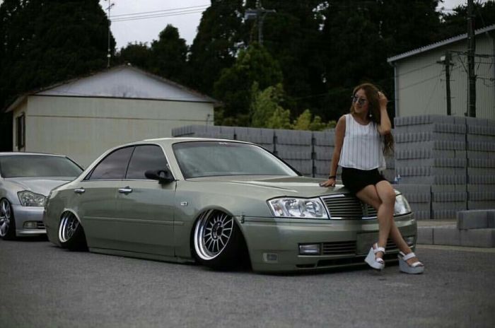 Why Low Riding Cars Aren't As Cool As They Look (9 pics)