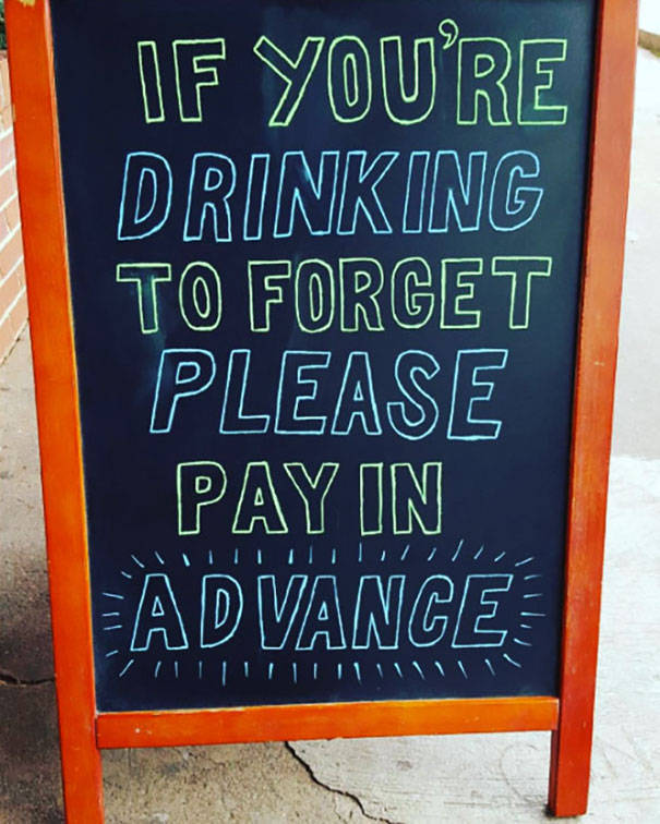 Clever Sidewalk Chalk Signs That Helped A Bar Increase Sales (24 pics)