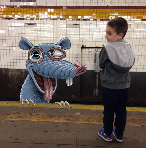 Artist Places Strange Creatures Next To People On The Subway (45 pics)