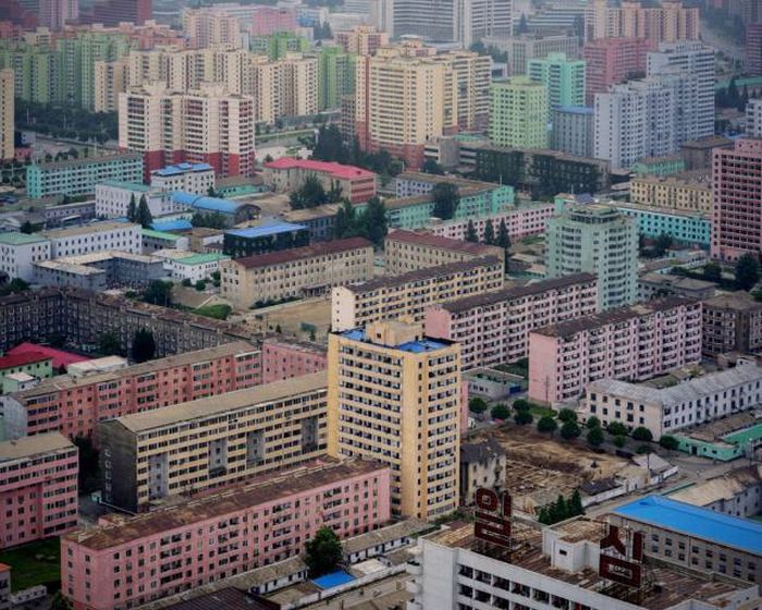 Fascinating Photos From North Korea’s Architecture Tour Of Pyongyang (19 pics)