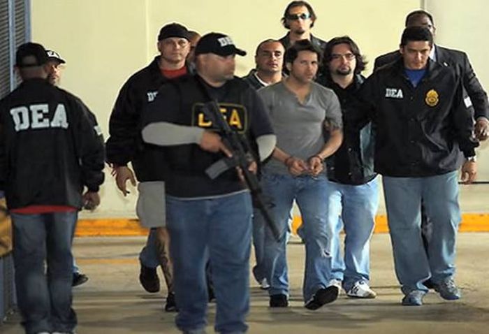 Here's How Much Some Of The Richest Drug Lords In History Were Worth (18 pics)