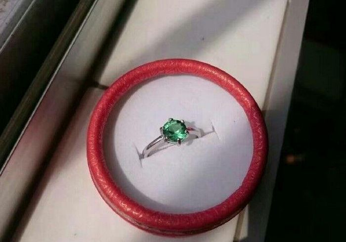 Guy Gets Creative When His Girlfriend Asks For A Big Diamond (7 pics)