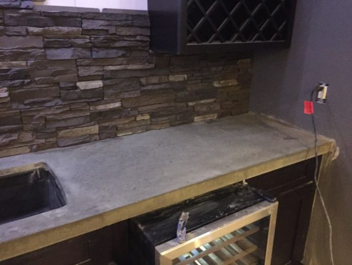 Guy Turns His Empty Basement Into An Awesome At Home Bar (31 pics)