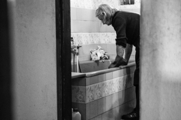 A Day In The Life Of An 83-Year-Old Grandma On The Farm (39 pics)