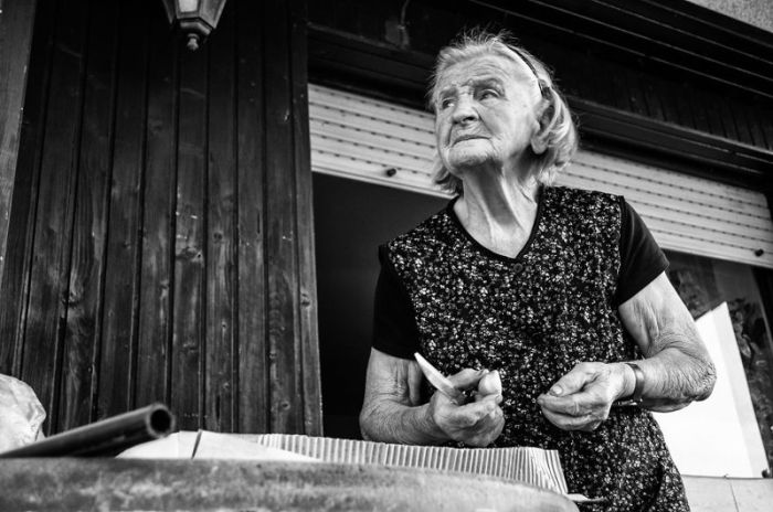 A Day In The Life Of An 83-Year-Old Grandma On The Farm (39 pics)