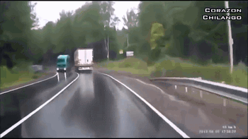 People Who Are Lucky To Be Alive After Staring Death In The Face (20 gifs)