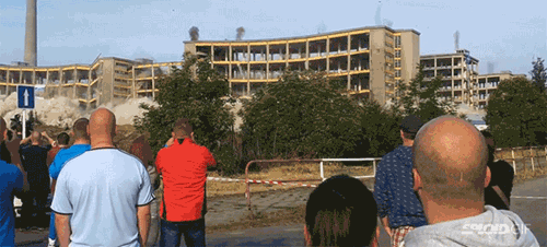 People Who Are Lucky To Be Alive After Staring Death In The Face (20 gifs)