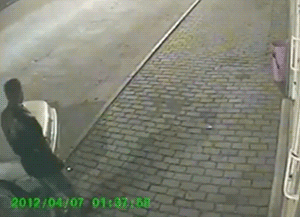 People Who Are Lucky To Be Alive After Staring Death In The Face (20 gifs)