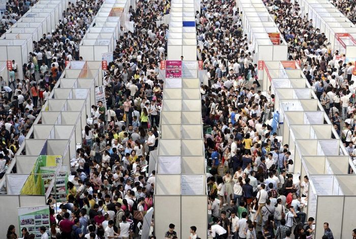 China Is Packed From End To End With People (21 pics)