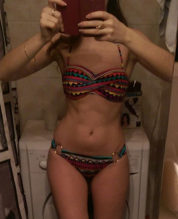 Sexy Girls Show Off Their Lingerie And Swimwear Purchases (39 pics)