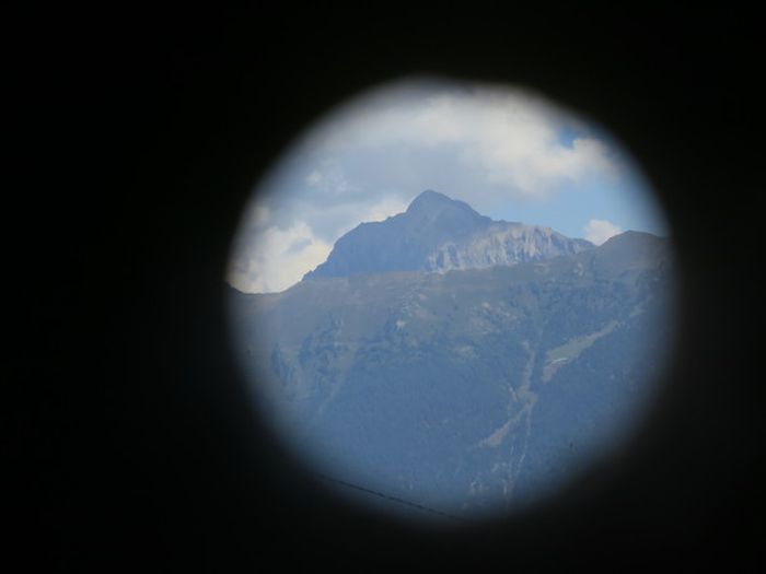 Amazing Apparatus Helps Travelers Search Mountains In Switzerland (3 pics)