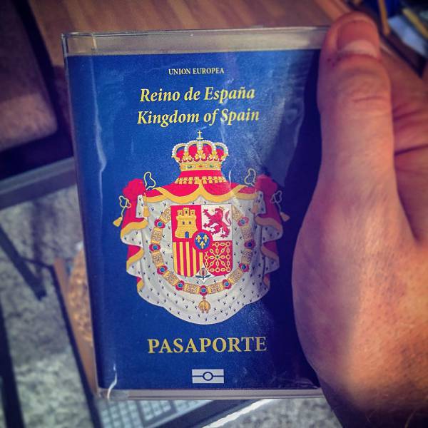 The Best Passports For Traveling Without A Visa (13 pics)
