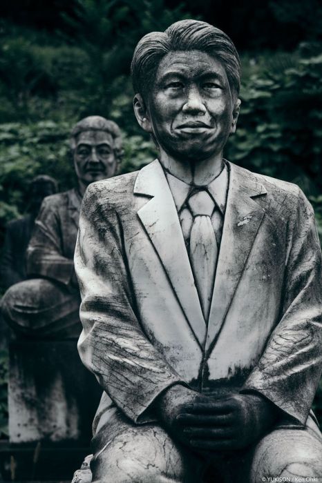 This Park In Japan Is Home To Hundreds Of Statues (12 pics)