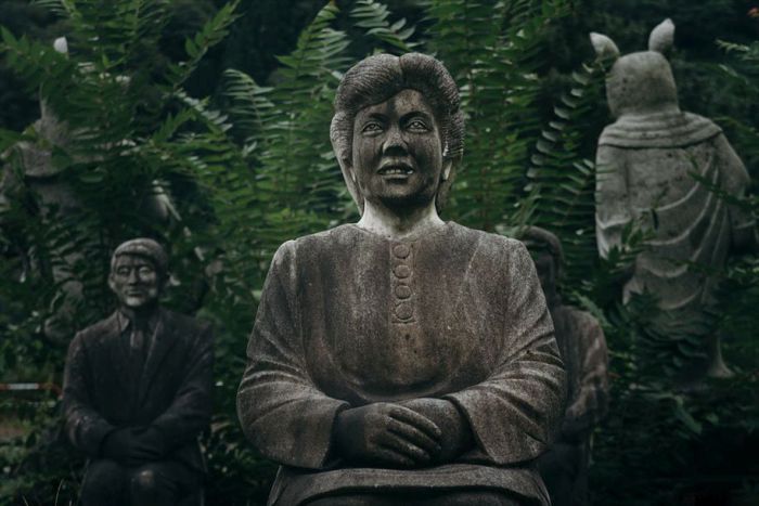 This Park In Japan Is Home To Hundreds Of Statues (12 pics)