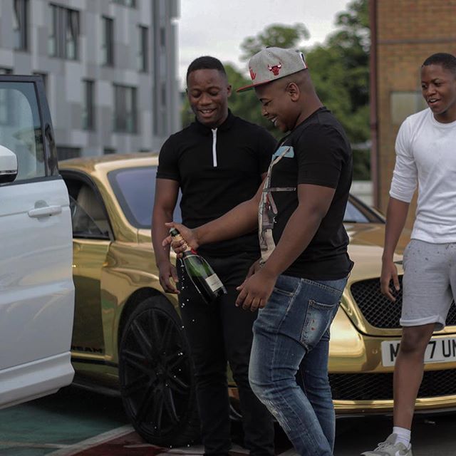 Teenager Goes From McDonald's Employee To Wealthy Millionaire (25 pics)