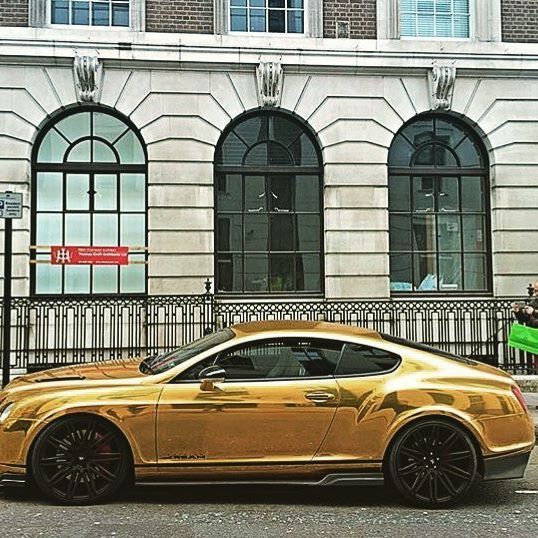 Teenager Goes From McDonald's Employee To Wealthy Millionaire (25 pics)