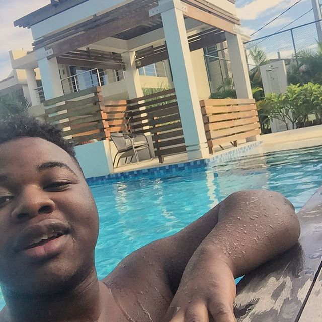 Teenager Goes From McDonald's Employee To Wealthy Millionaire (25 pics)