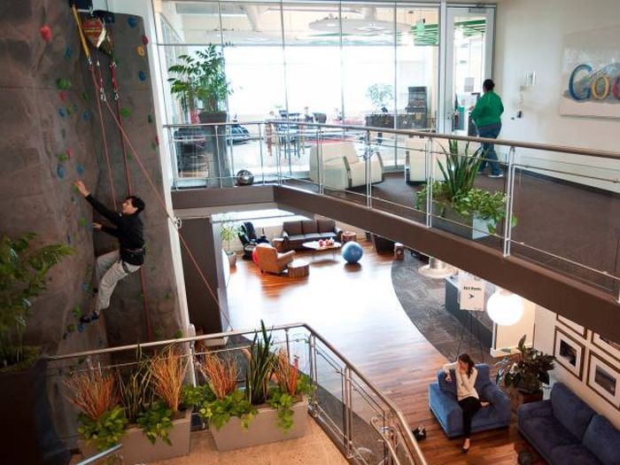 Google Has Some Of The Coolest Offices On The Planet (23 pics)