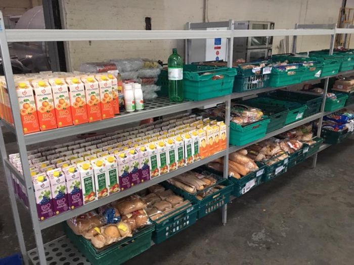 Britain's First Waste Supermarket Allows Customers To Pay What They Want (13 pics)