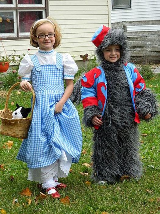 Adorable Kids In Costumes That Will Put A Smile On Your Face (29 pics)