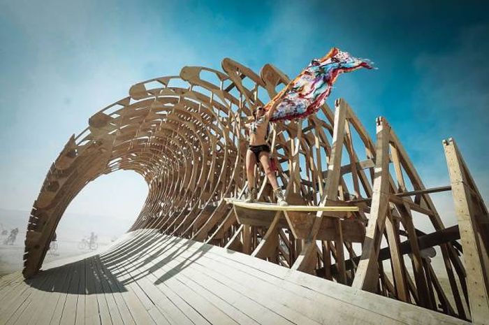 Crazy Photos From Burning Man Festival Captured By Victor Habchy (29 pics)