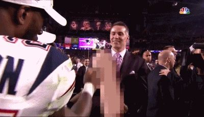 Amusing Gifs That Look Way Dirtier When They're Censored ...