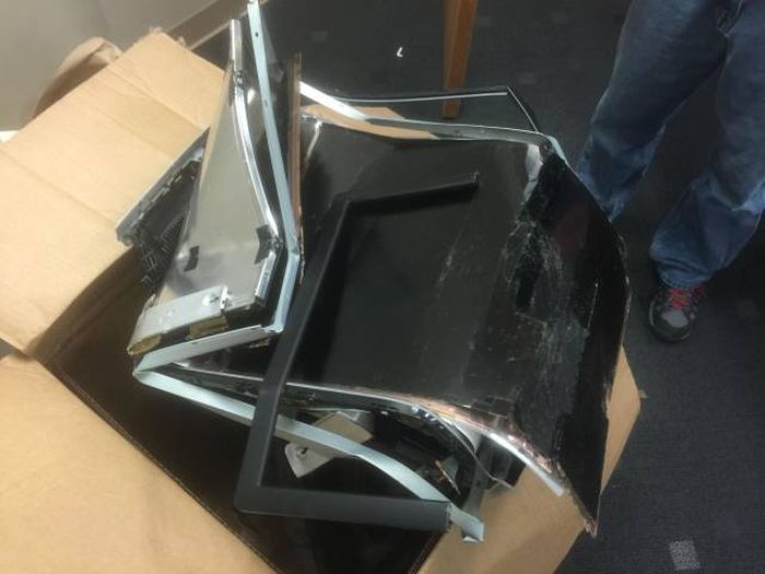 People Who Somehow Managed To Completely Wreck Their Electronics (46 pics)