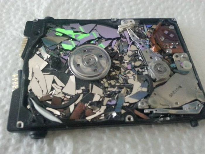 People Who Somehow Managed To Completely Wreck Their Electronics (46 pics)