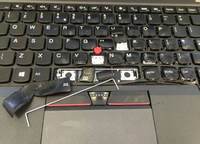 People Who Somehow Managed To Completely Wreck Their Electronics (46 pics)