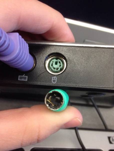 People Who Somehow Managed To Completely Wreck Their Electronics (46 pics)