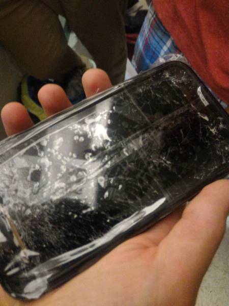 People Who Somehow Managed To Completely Wreck Their Electronics (46 pics)