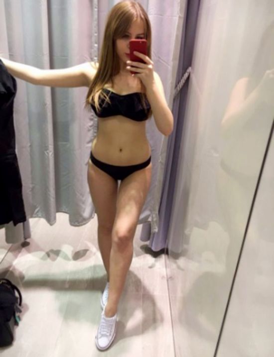 A Russian Student Is Auctioning Off Her Virginity To Pay For School (4 pics)
