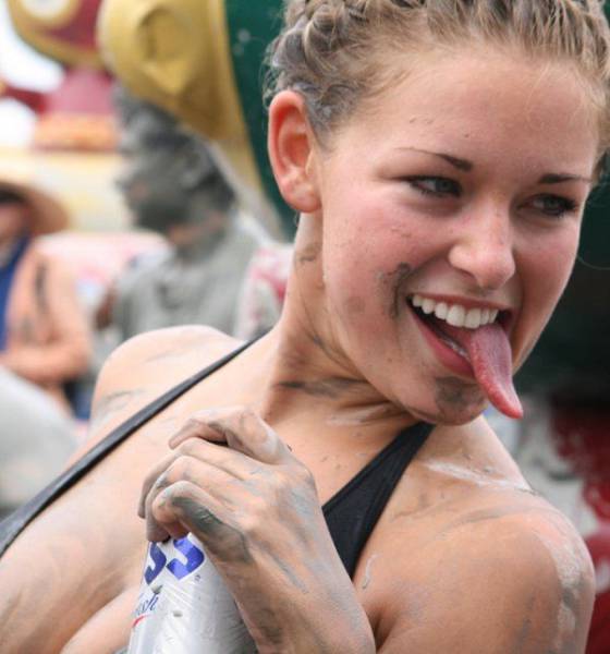 These Hot Babes Covered In Dirt Will Keep You Amused For A While (64 pics)