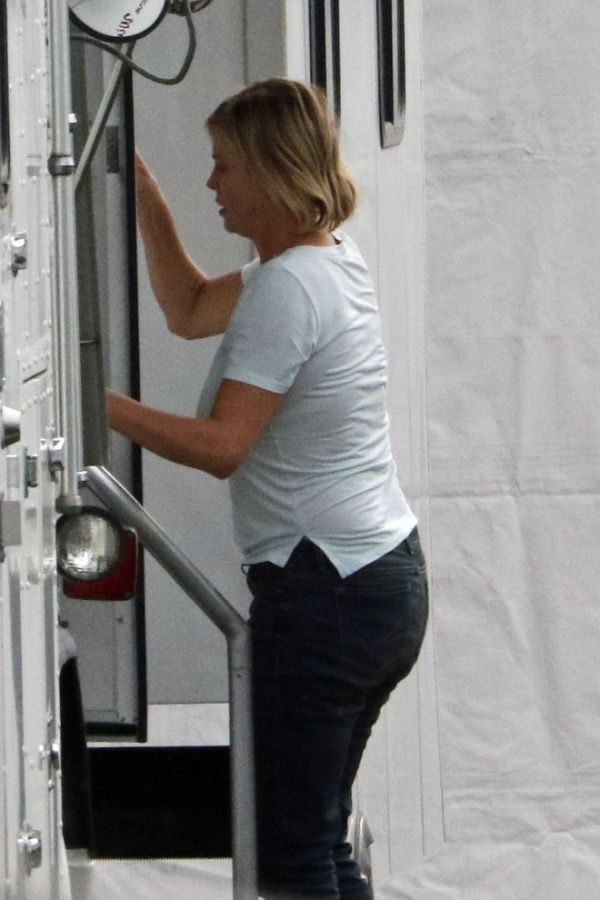 Charlize Theron Gains 41 Pounds For New Movie Role (4 pics)