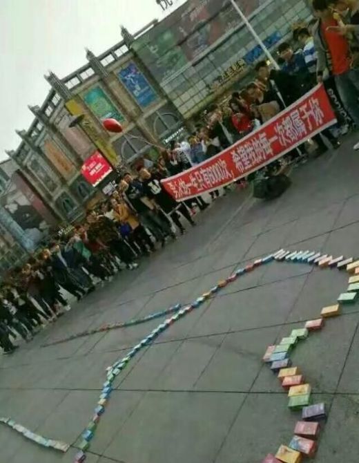 Chinese Man Declares His Love With 999 Boxes Of Condoms (5 pics)