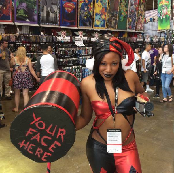 Gorgeous Cosplayers Love To Hold The Nerd Cane (39 pics)