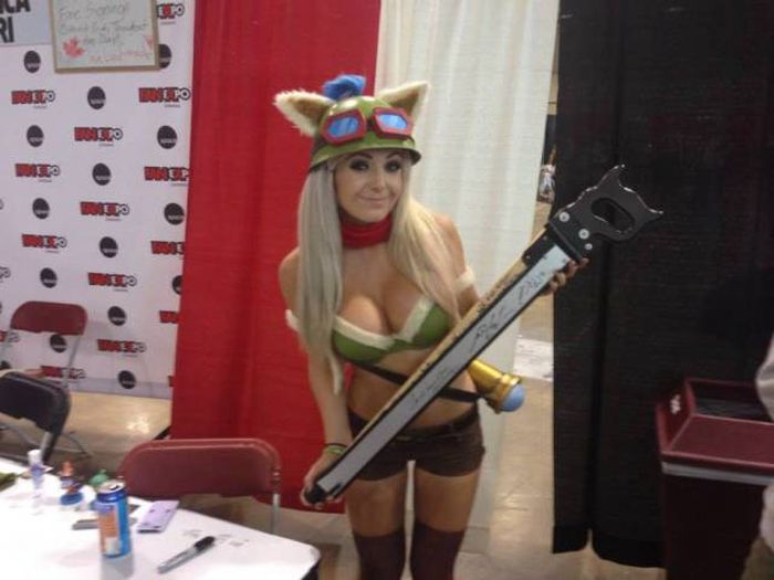 Gorgeous Cosplayers Love To Hold The Nerd Cane (39 pics)
