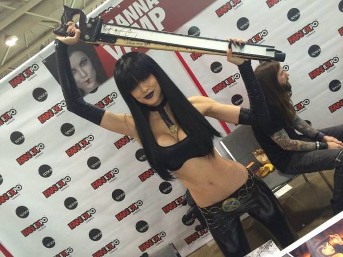 Gorgeous Cosplayers Love To Hold The Nerd Cane (39 pics)