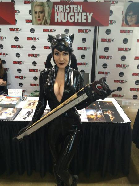 Gorgeous Cosplayers Love To Hold The Nerd Cane (39 pics)