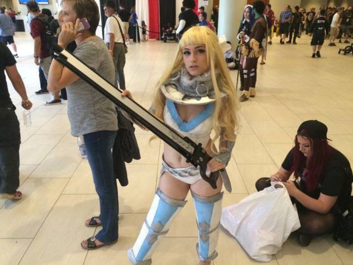 Gorgeous Cosplayers Love To Hold The Nerd Cane (39 pics)