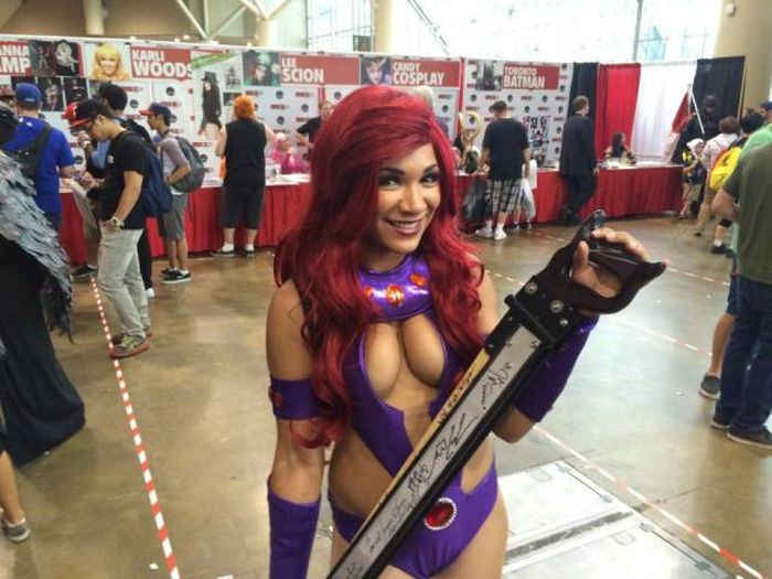 Gorgeous Cosplayers Love To Hold The Nerd Cane (39 pics)