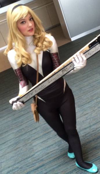 Gorgeous Cosplayers Love To Hold The Nerd Cane (39 pics)
