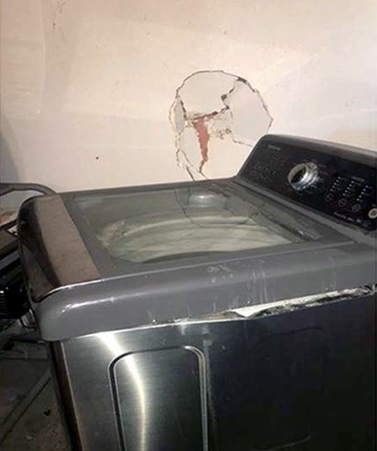 Regulators Warn Samsung Washing Machine Owners Of Possible Explosions (2 pics)