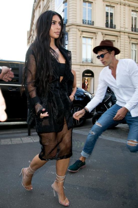 Ukranian Guy Gets Busted For Trying To Kiss Kim Kardashian’s Ass (6 pics)