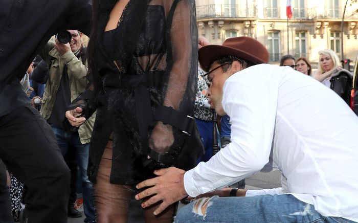 Ukranian Guy Gets Busted For Trying To Kiss Kim Kardashian’s Ass (6 pics)