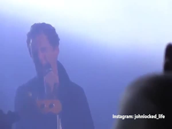 Benedict Cumberbatch Wows Crowds As He Joins David Gilmour Onstage For Performance Of Comfortably Numb