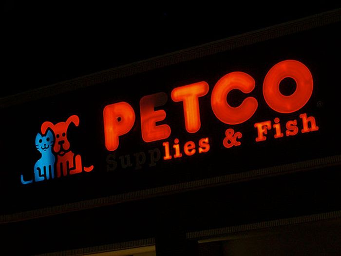 The Most Awkward Neon Sign Fails Ever (29 pics)