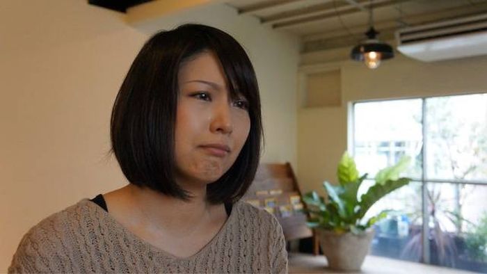 Japanese Women Are Paying Men To Wipe Their Tears Away (5 pics)