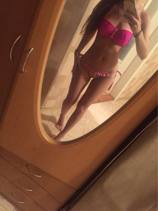Gorgeous Babes Show Off Their Online Purchases With Sexy Selfies (40 pics)